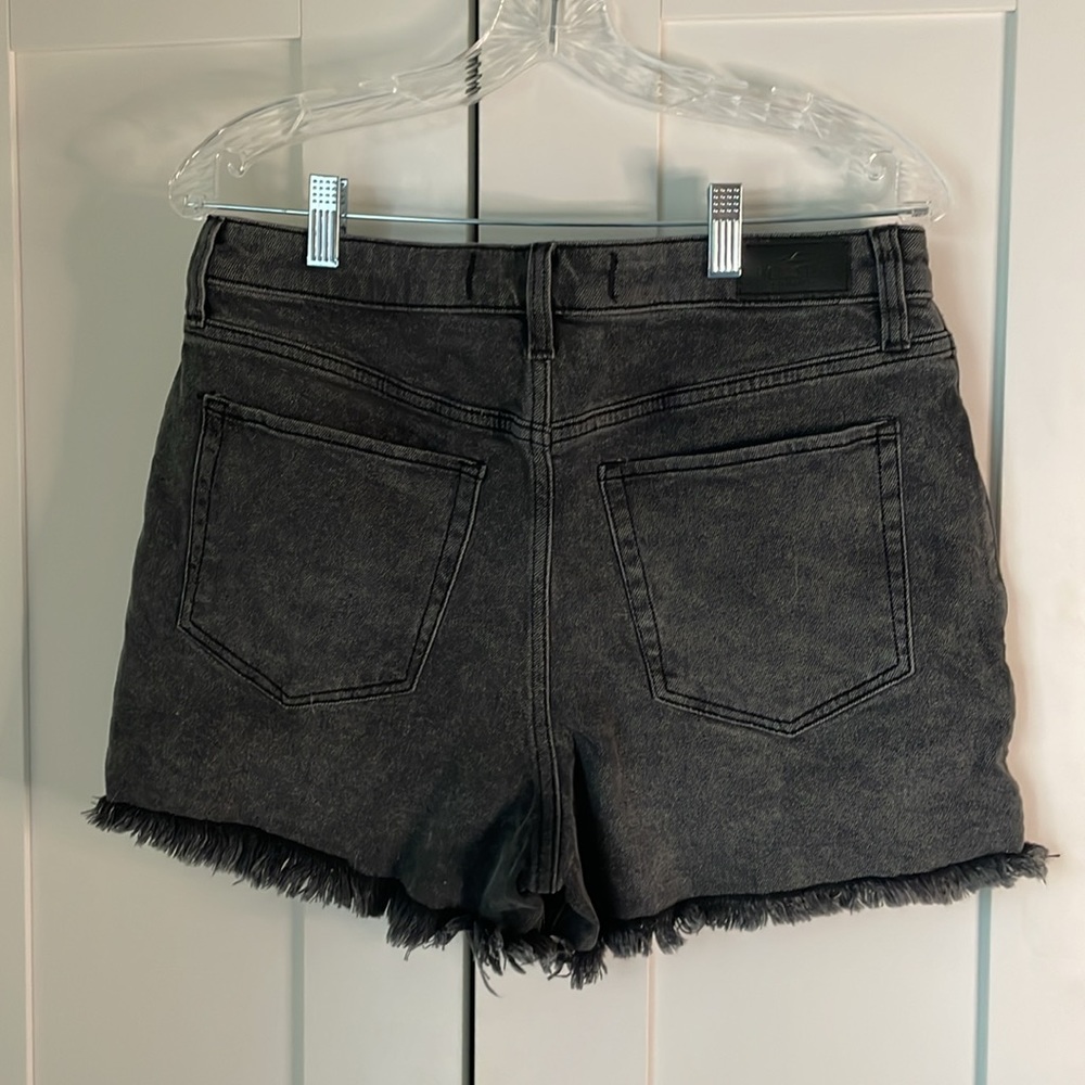 NWT Hollister Ultra High Rise Mom Short 3” Size 11‎ - Picture 4 of 10